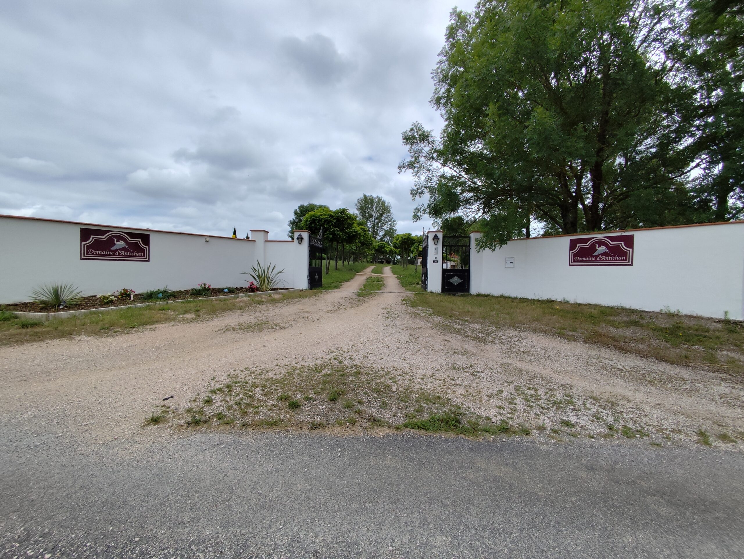 DOMAINE D&rsquo;ANTICHAN : ROULOTTE TANYA